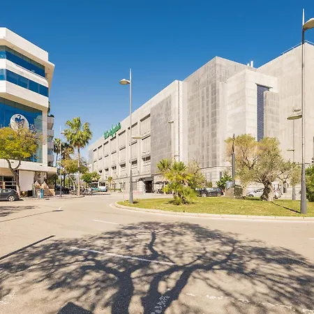 Elegant 3 Bed - Prime Puerto Banus Apartment *